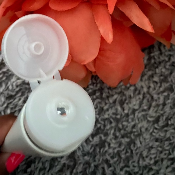 πHPπKATE SOMERVILLE EXFOLIKATE TREATMENT - Picture 5 of 15